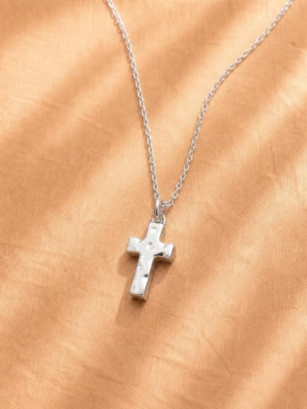 Kendra Scott Cross Silver Pendant Necklace - Picture 2 of 2